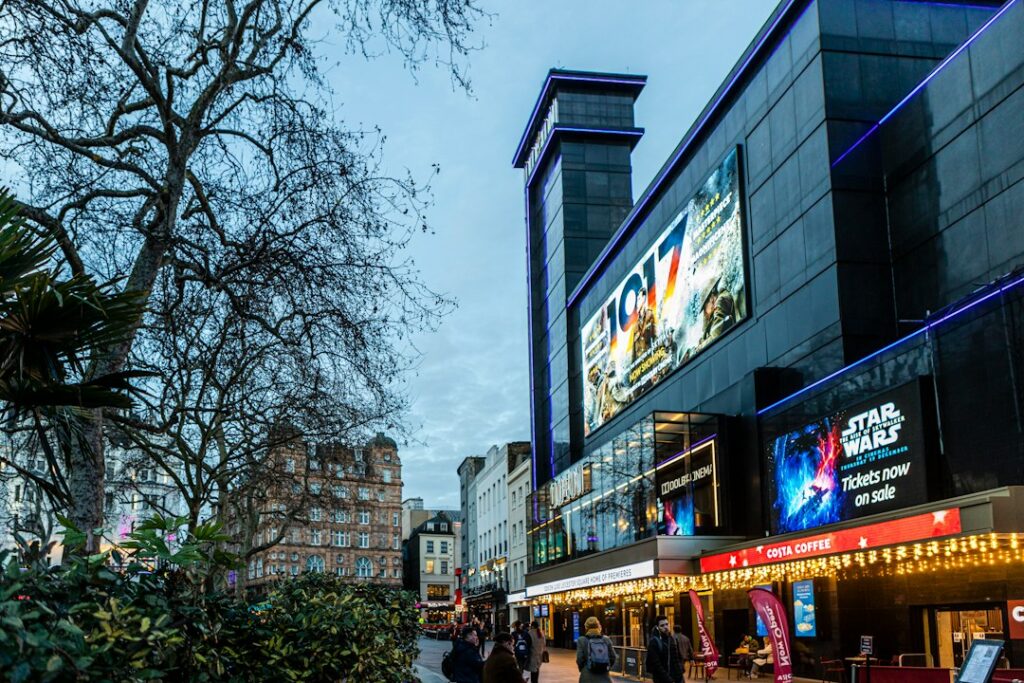 8 Key Considerations When Selecting a Legal IPTV UK Provider